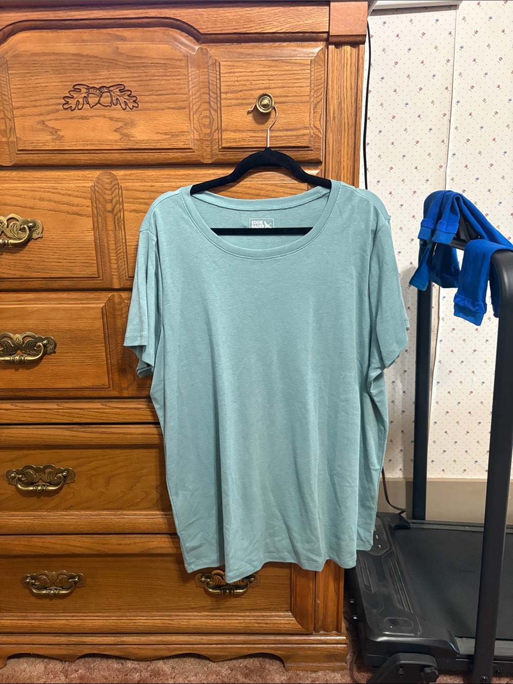 Eddie Bauer Women's Light Green Short-Sleeve Tee